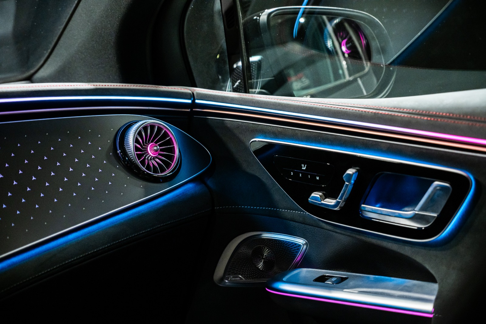 Mercedes EQE 300 2025