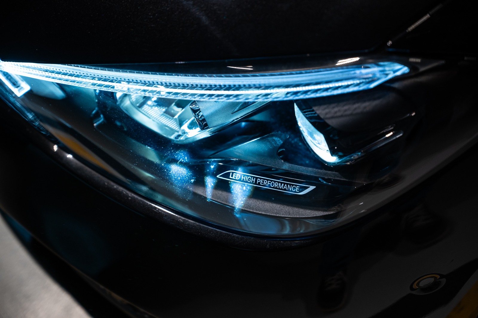 Mercedes C180 Avantgarde+ 2025